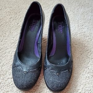 Indigo by Clark's black and tweed pumps sz 8.5